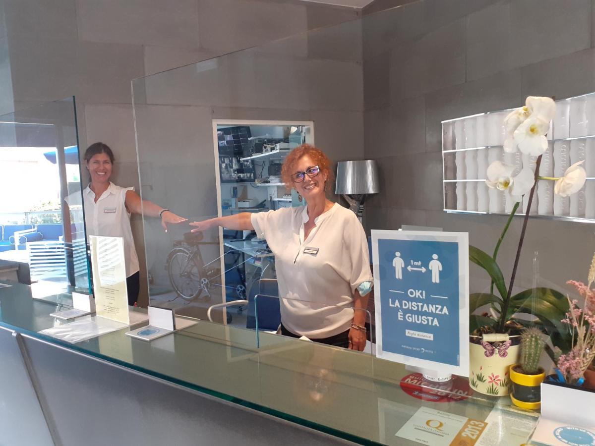 Unahotels Imperial Sport Hotel Pesaro Luaran gambar