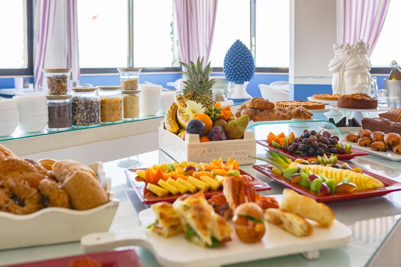 Unahotels Imperial Sport Hotel Pesaro Luaran gambar
