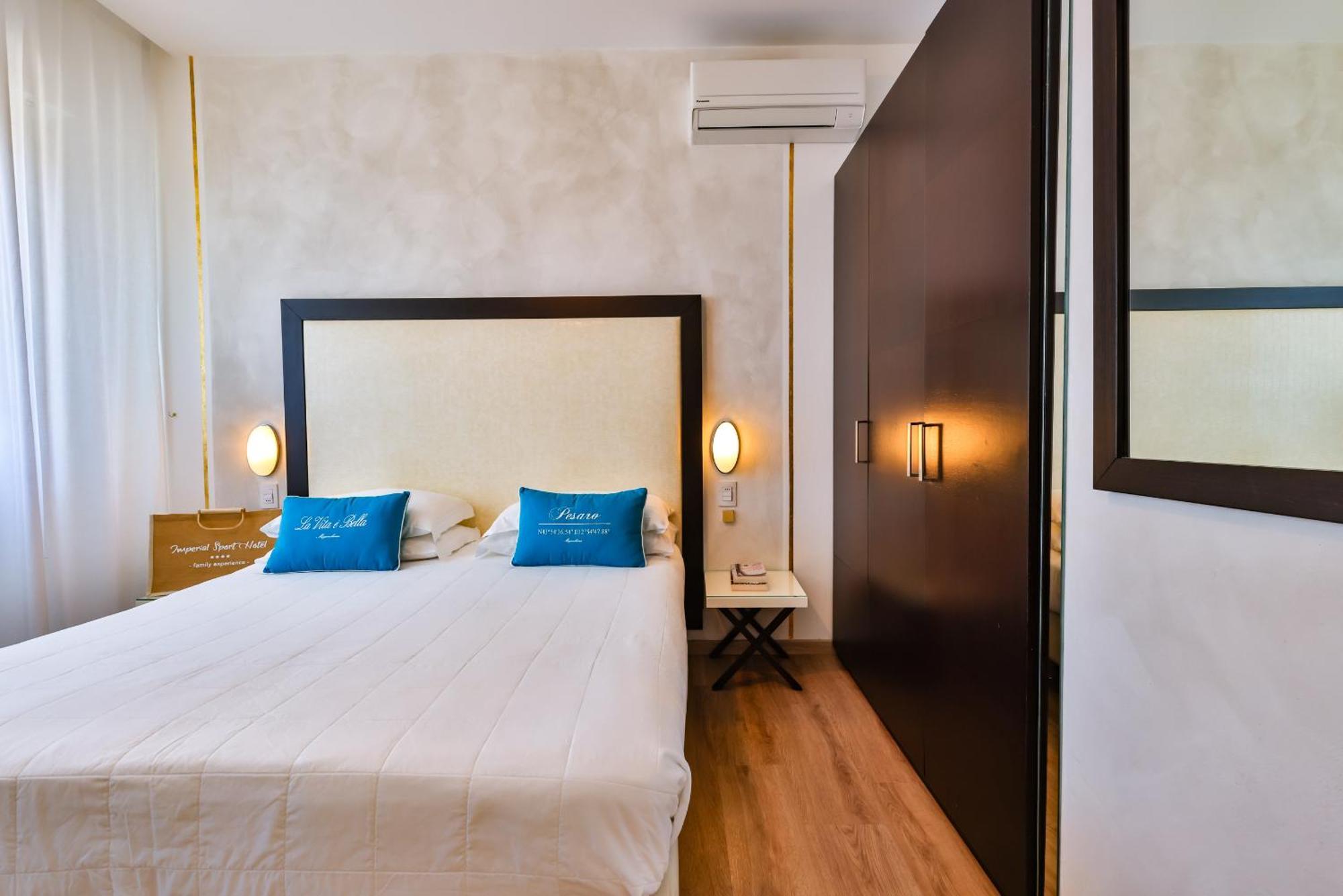 Unahotels Imperial Sport Hotel Pesaro Luaran gambar