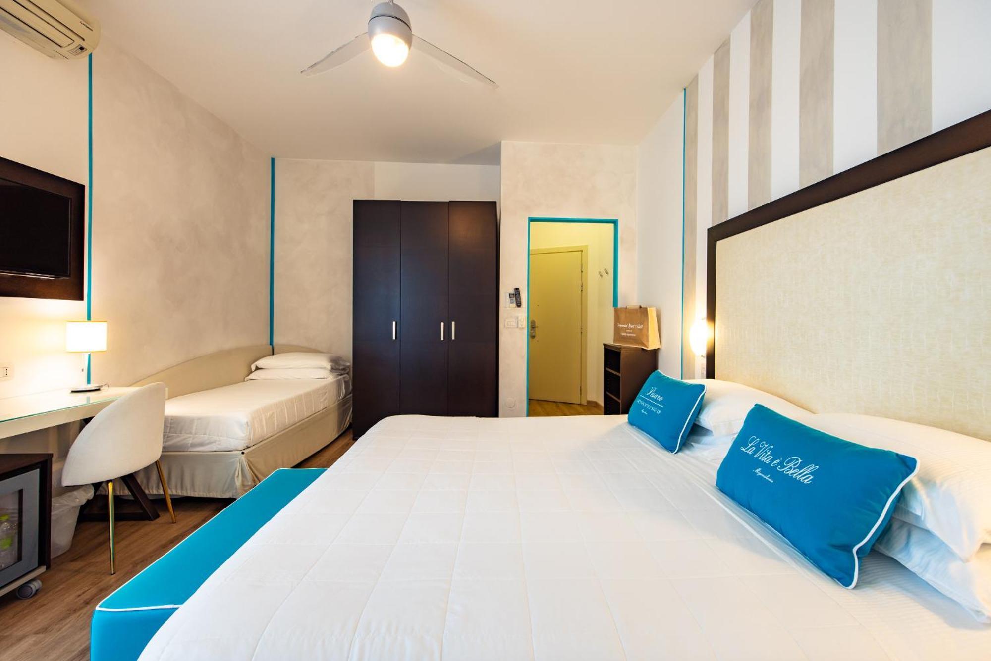 Unahotels Imperial Sport Hotel Pesaro Luaran gambar